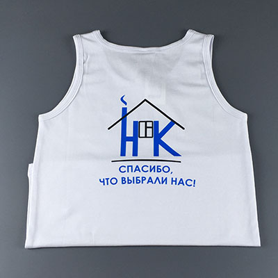 Печать на майке заказчика сзади